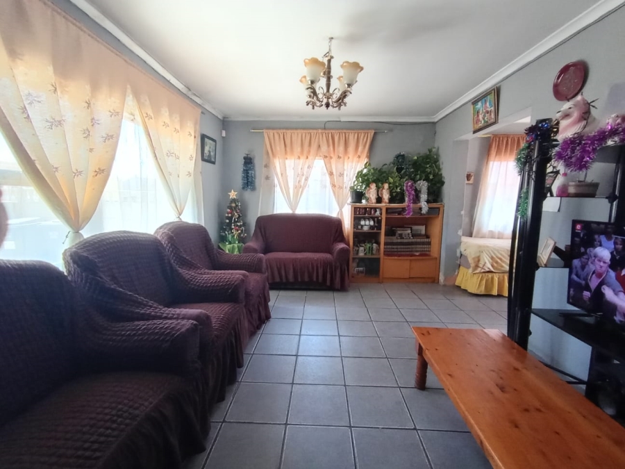 3 Bedroom Property for Sale in Silwood Heights Western Cape